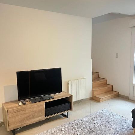 Ecu : Superbe Appartement Avec Exterieur Reims Eksteriør bilde